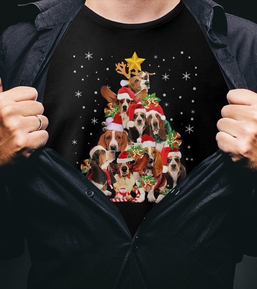 Basset Hound Christmas Tree With Santa Hats And Star T-Shirt
