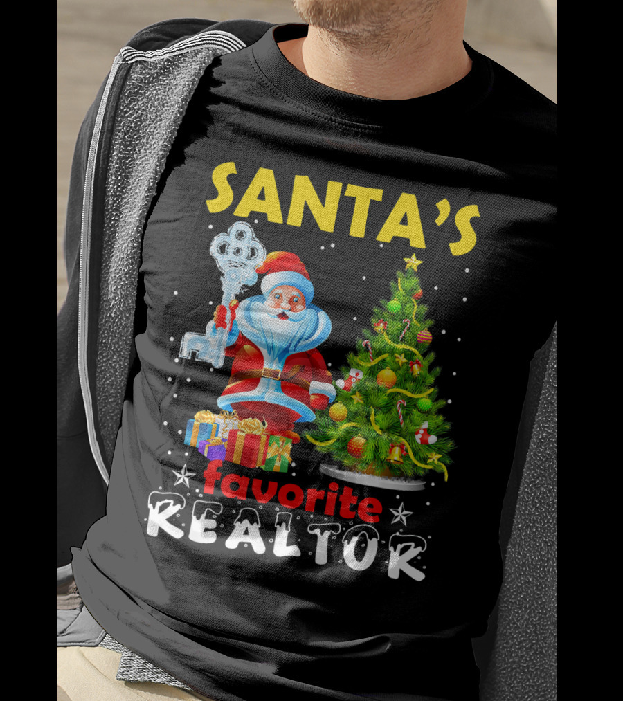Santa's Favorite Realtor Christmas Tree Presents Key T-Shirt