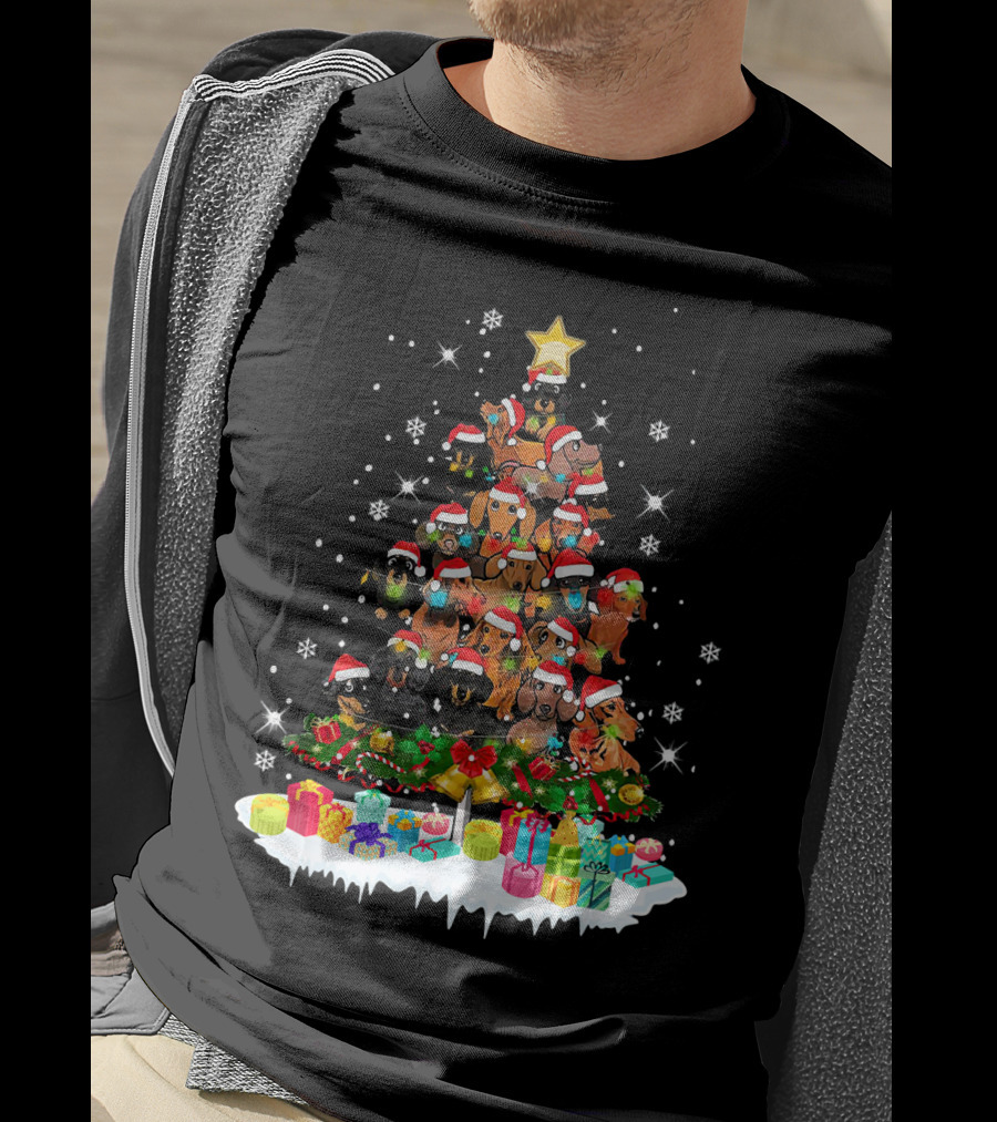 Funny Dachshund Christmas Tree With Santa Hats And Presents T-Shirt