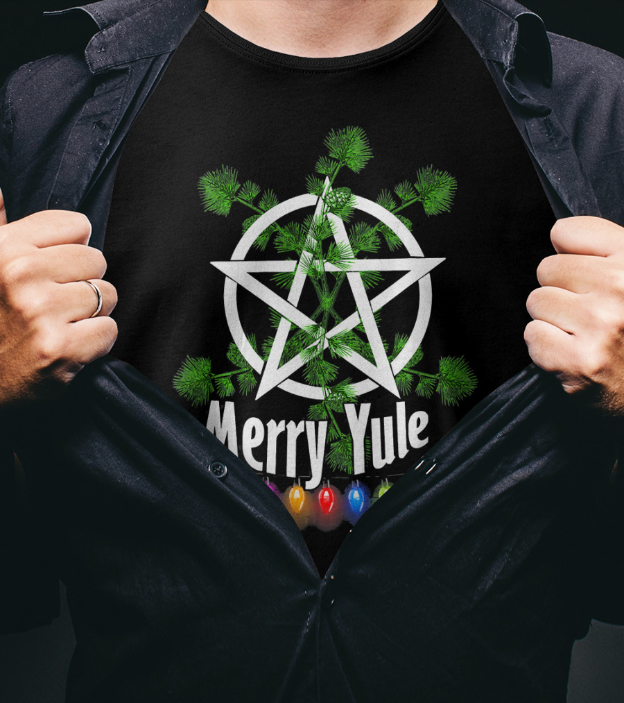 Merry Yule Pentagram With Pine Branches And Festive Colorful Lights T-Shirt