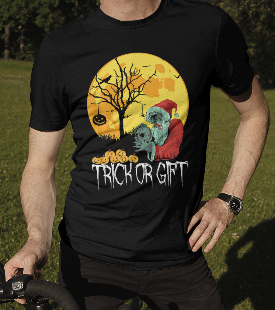Trick Or Scary Gift Santa Moon Pumpkin Scene T-Shirt