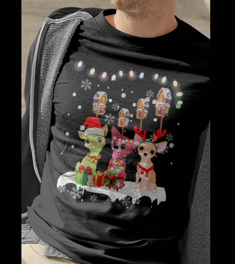 Chihuahua Christmas Light With Santa Hat And Reindeer Antlers T-Shirt