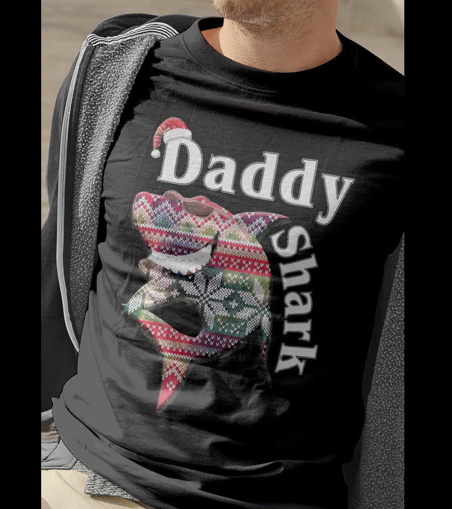 Daddy Shark Christmas Santa Hat T-Shirt