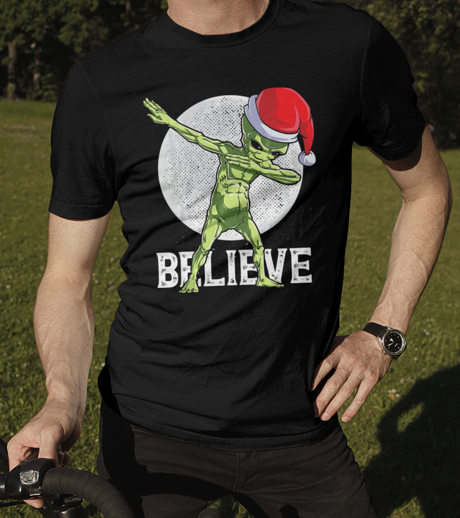 Believe Dabbing Alien Santa Hat Christmas Boys T-Shirt