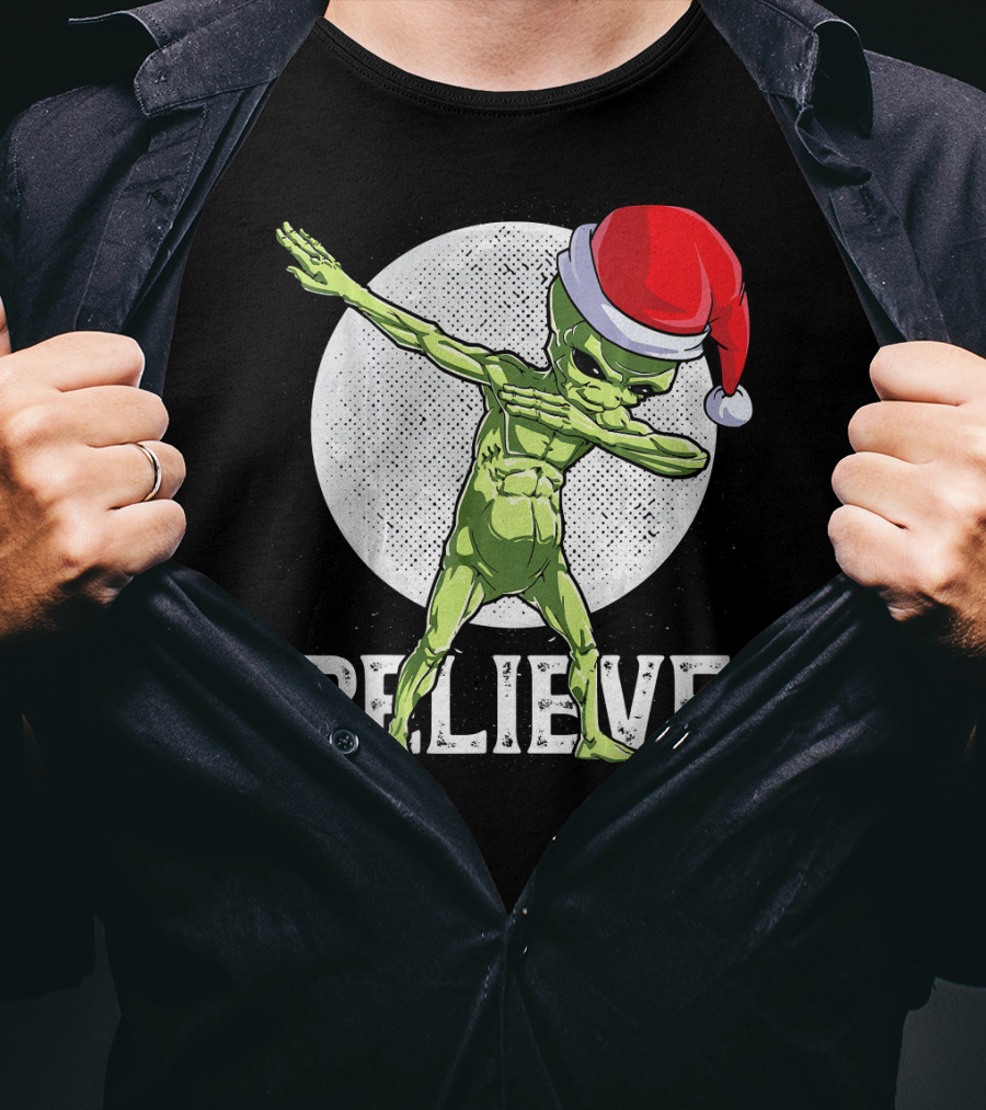 Believe Dabbing Alien Santa Hat Christmas Boys T-Shirt