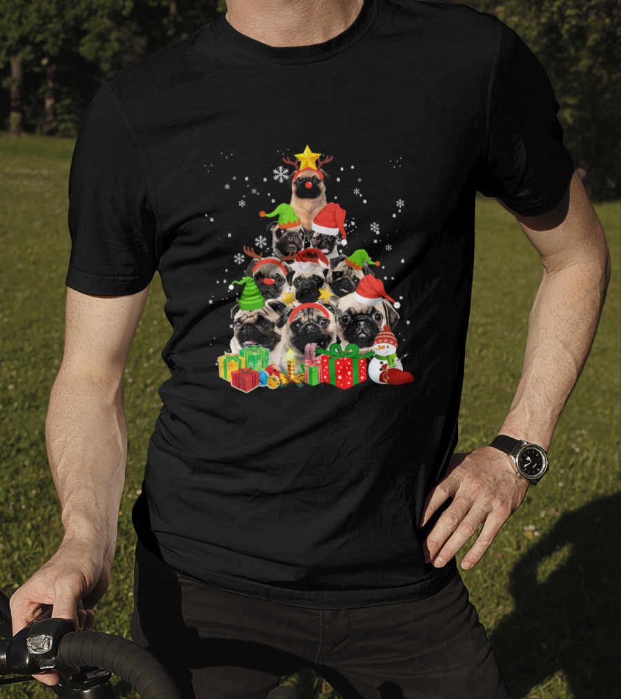 Funny Pug Christmas Tree Xmas With Santa Hats Snowflakes And Gifts T-Shirt