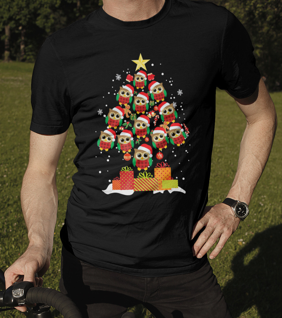 Owl Christmas Tree With Santa Hats And Presents For Owl Lovers T-Shirt