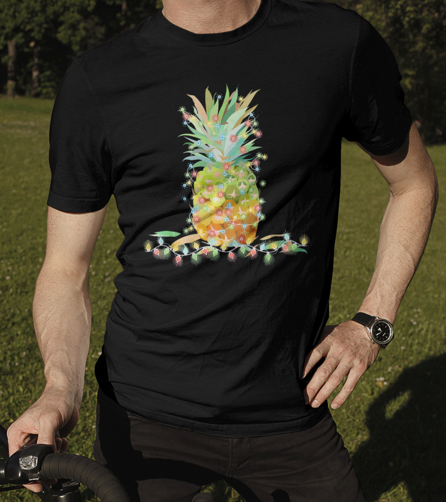 Beach Tropical Christmas Pineapple Lights Holiday Decor T-Shirt