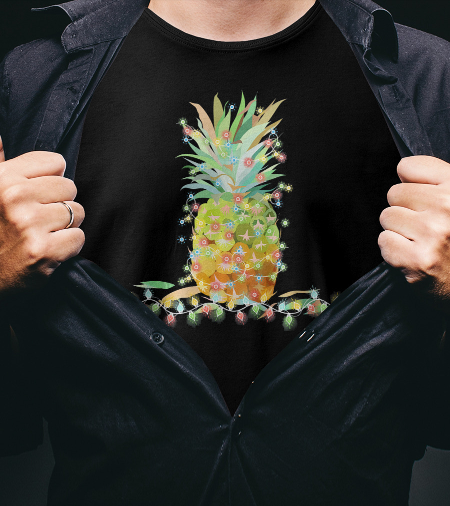 Beach Tropical Christmas Pineapple Lights Holiday Decor T-Shirt