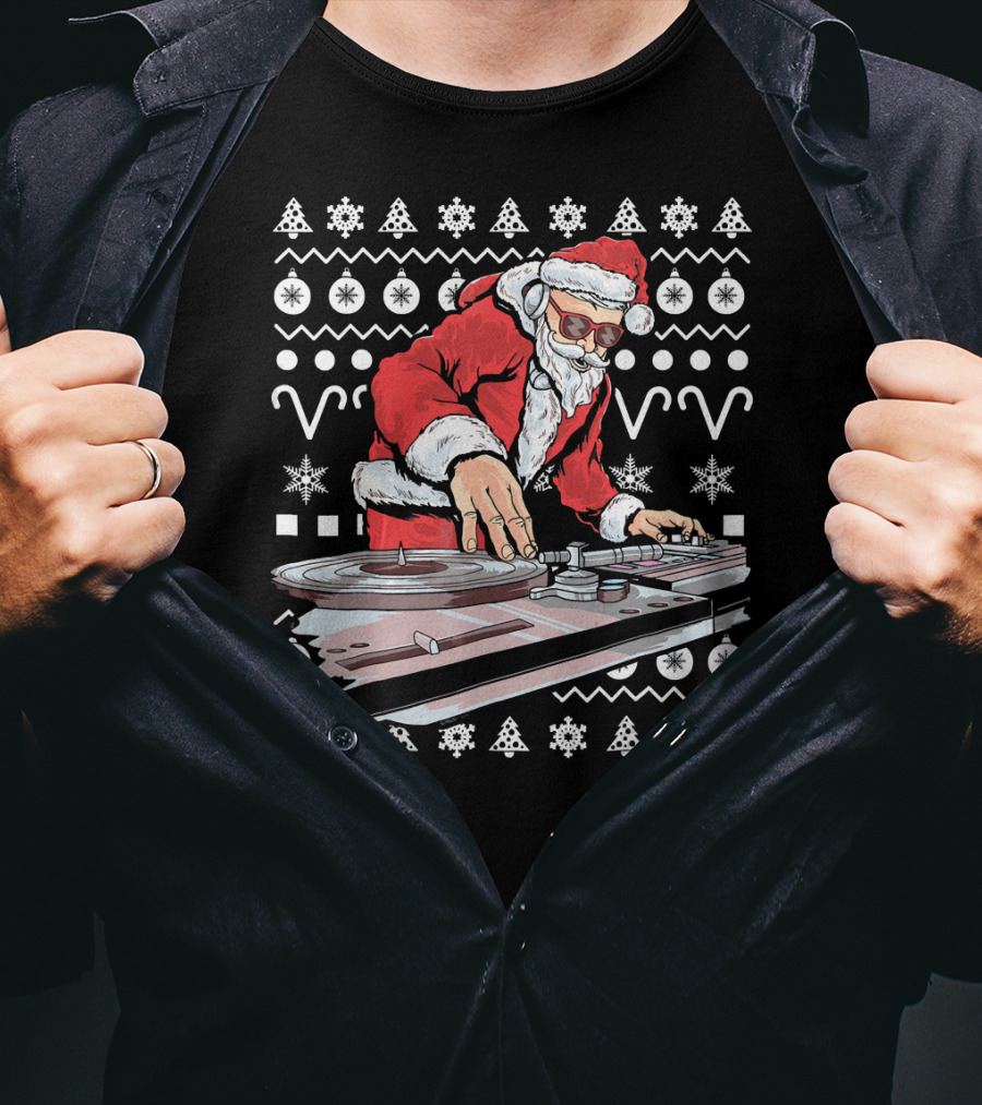 Santa Claus DJ Remixing Holiday Beats T-Shirt