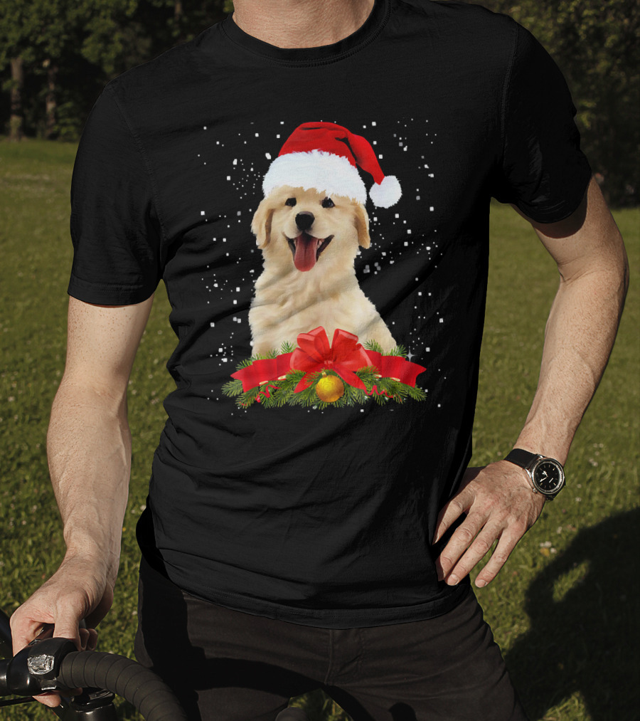 Golden Retriever Santa Hat Christmas Wreath T-Shirt