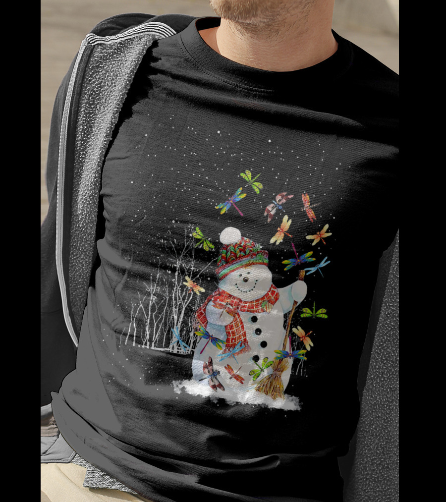 Merry Christmas Dragonfly Snowman In Winter Scene T-Shirt