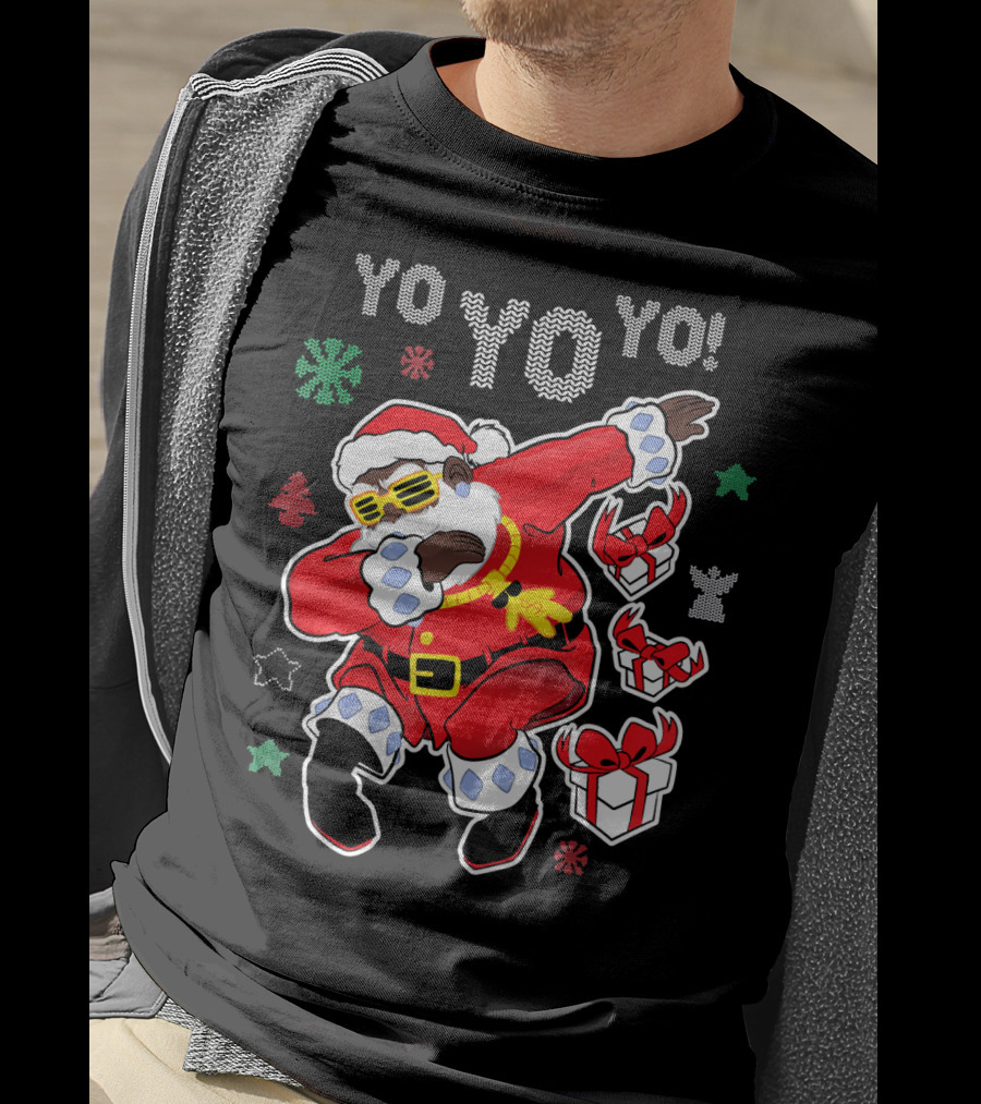 Yo Yo Dabbing Black Santa Claus Christmas Presents T-Shirt