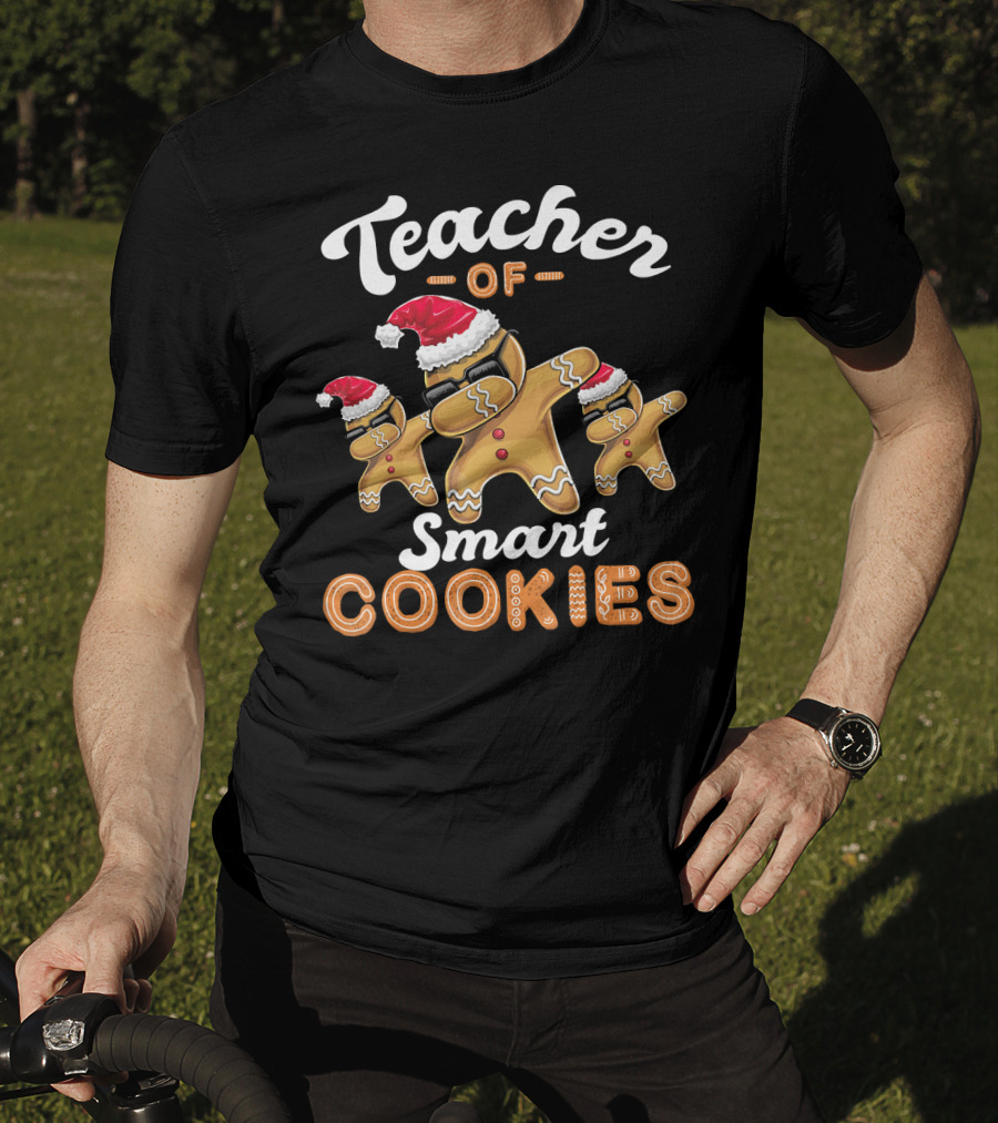 Teacher Of Smart Cookies Dabbing Gingerbread Men With Santa Hats T-Shirt
