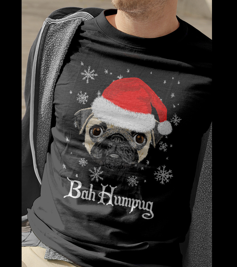 Bah Humpug Funny Christmas Pug Lover Santa Hat Snowflakes T-Shirt