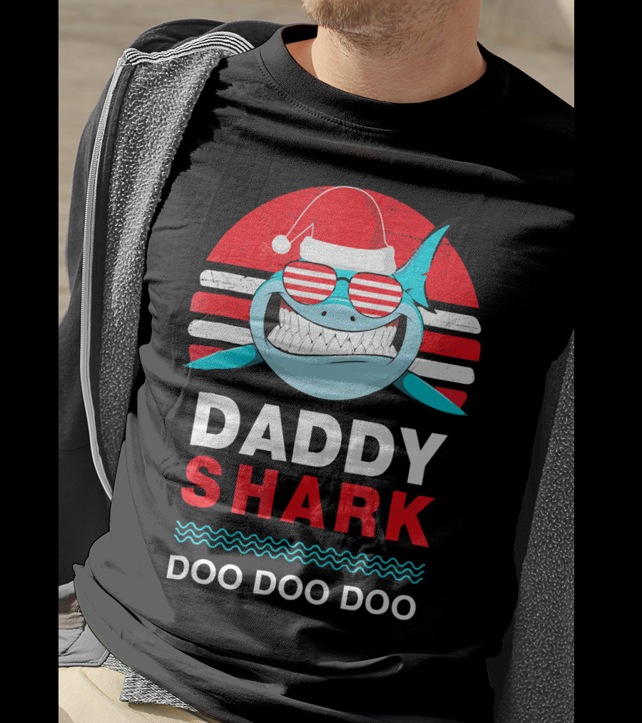 Daddy Shark Doo Doo Doo Christmas Santa Hat Family T-Shirt