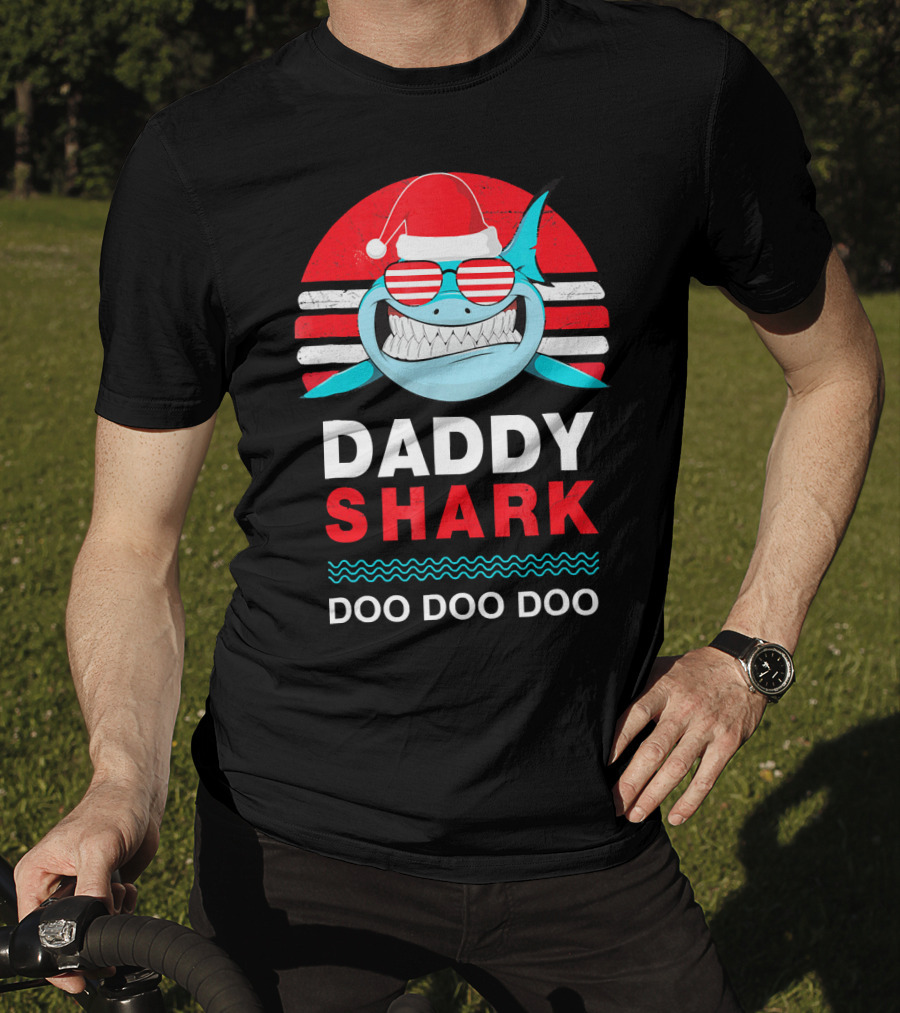 Daddy Shark Doo Doo Doo Christmas Santa Hat Family T-Shirt