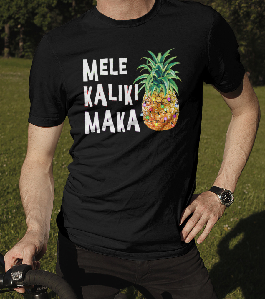MELE KALIKIMAKA Pineapple Christmas Lights T-Shirt