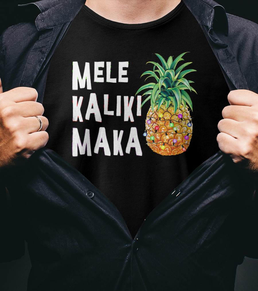 MELE KALIKIMAKA Pineapple Christmas Lights T-Shirt