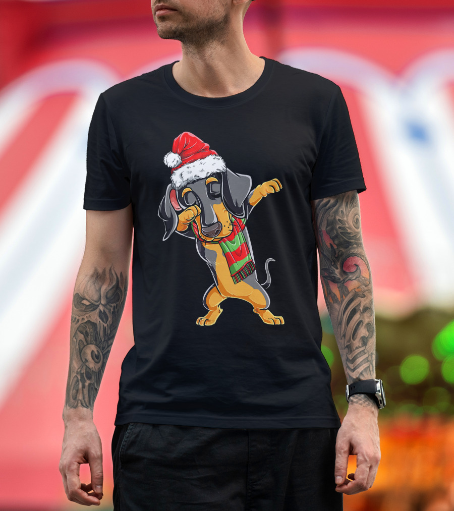 Dabbing Dachshund Santa with Christmas Hat and Scarf T-Shirt