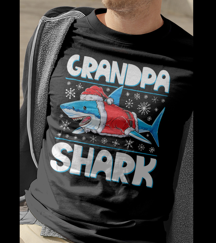 Grandpa Shark In Santa Hat With Snowflakes T-Shirt