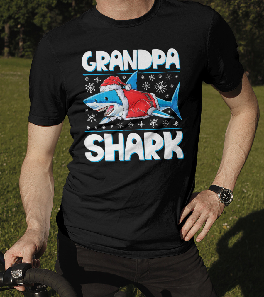 Grandpa Shark In Santa Hat With Snowflakes T-Shirt