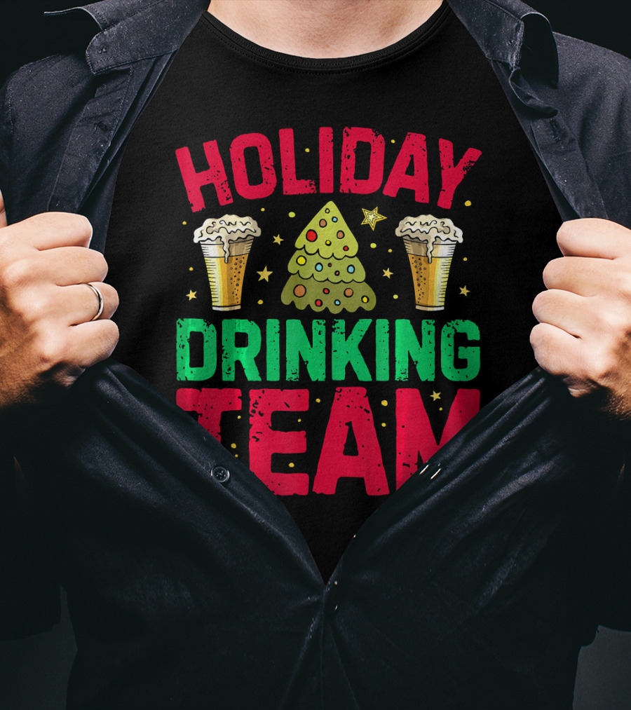 HOLIDAY DRINKING TEAM Christmas Tree Beer Glasses T-Shirt