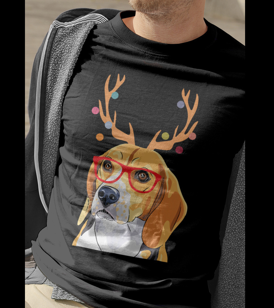 Beagle With Christmas Antlers And Red Glasses T-Shirt