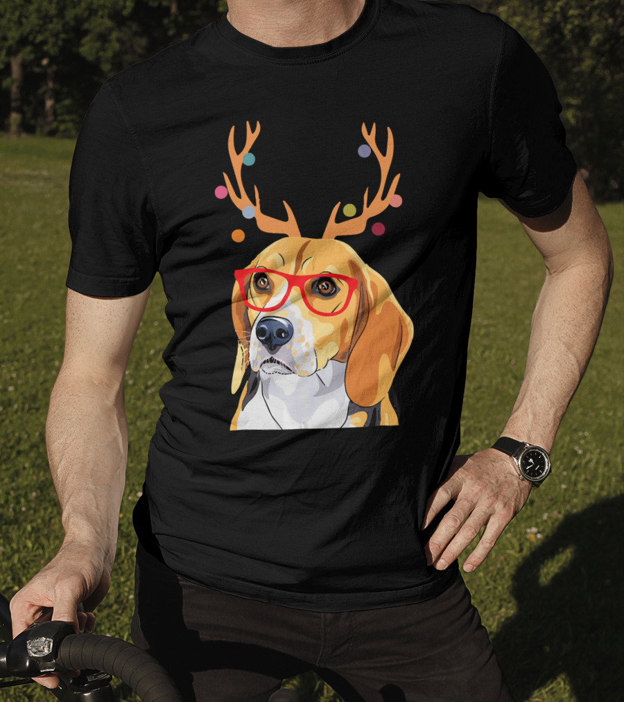 Beagle With Christmas Antlers And Red Glasses T-Shirt