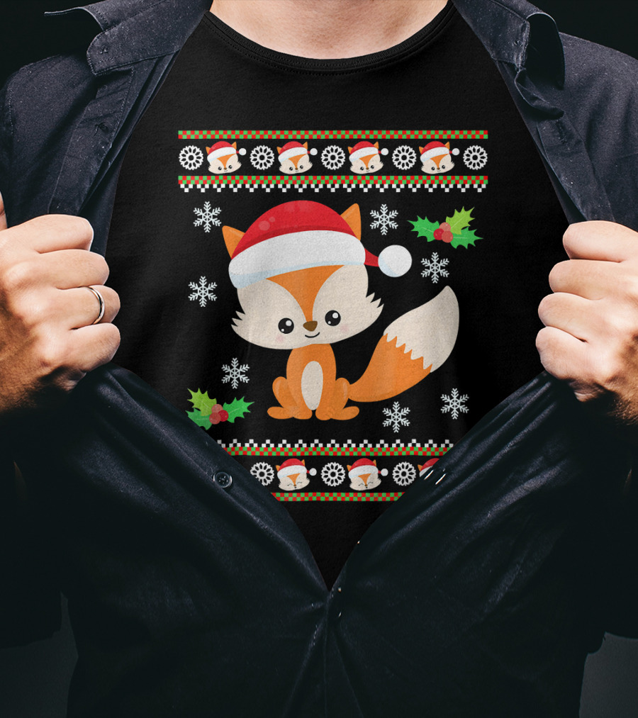 Cute Festive Fox With Santa Hat And Snowflakes T-Shirt