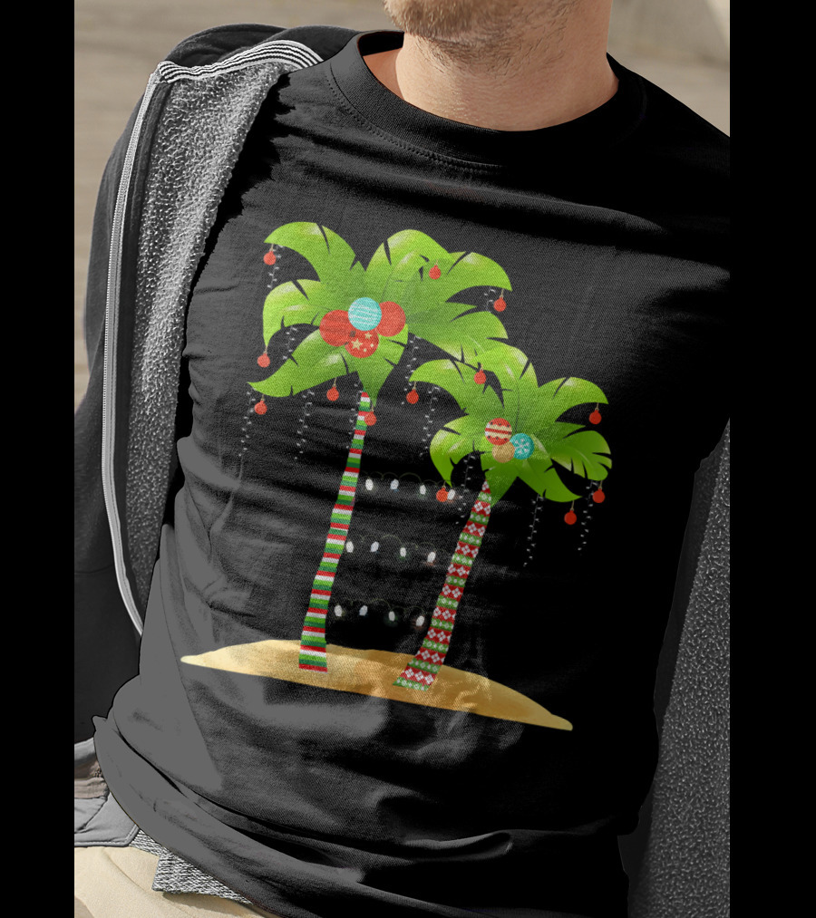 Christmas Tree Palm Mele Kalikimaka Palm Trees With Ornaments And Lights T-Shirt
