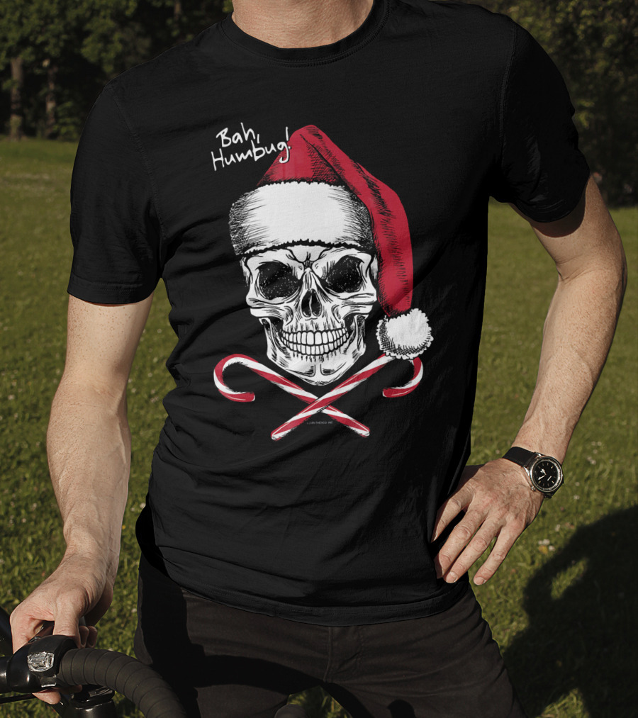 Bah Humbug Skull With Santa Hat And Candy Canes Christmas Funny Santa T-Shirt