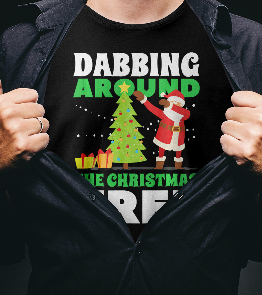 Dabbing Around The Christmas Tree Kris Kringle Merry Christmas San T-Shirt