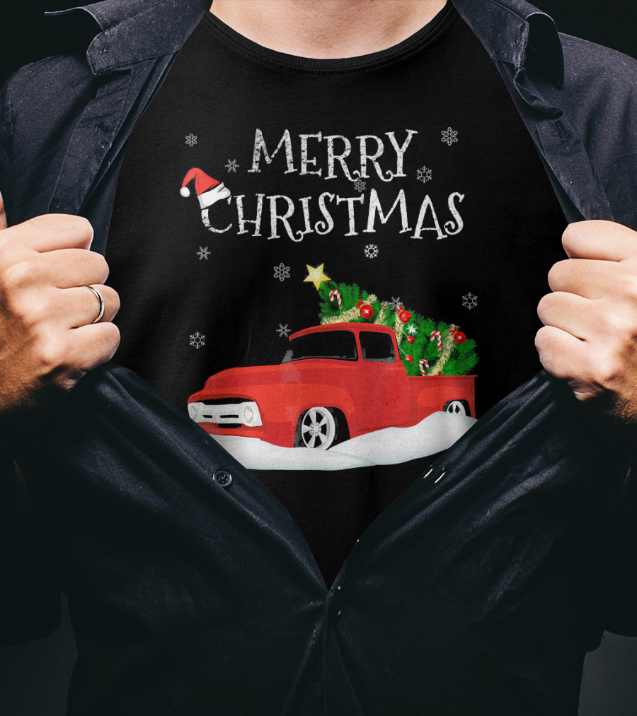 Merry Christmas Red Vintage Truck With Snow And Christmas Tree T-Shirt