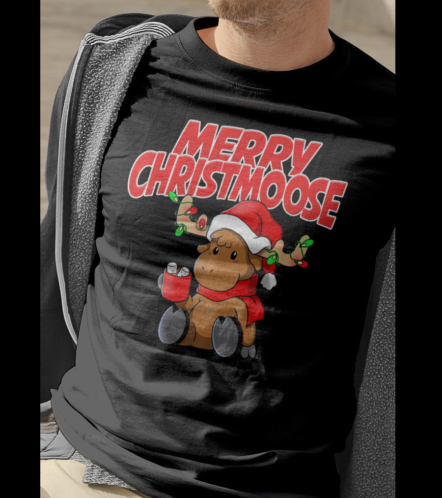 Merry Christmoose Funny Holiday Pun Moose With Santa Hat And Hot Cocoa T-Shirt