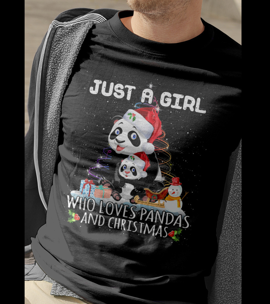 Just A Girl Who Loves Pandas And Christmas T-Shirt