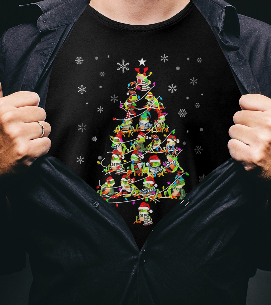 Cute Frog Christmas Tree Decor With Snowflakes And Holiday Lights T-Shirt