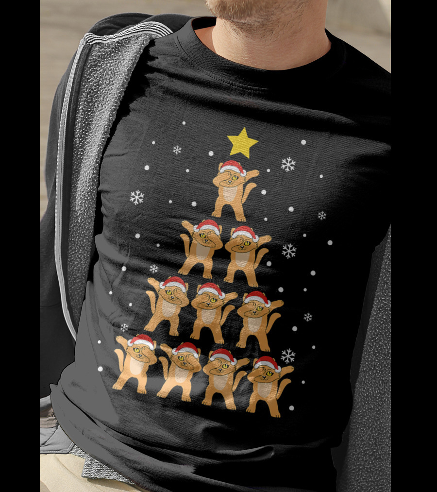 Christmas Tree Dabbing Cats With Santa Hats And Snowflakes T-Shirt