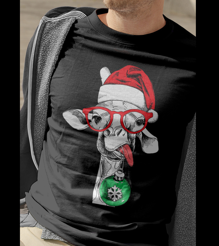 Santa Hat Giraffe Red Glasses Christmas T-Shirt