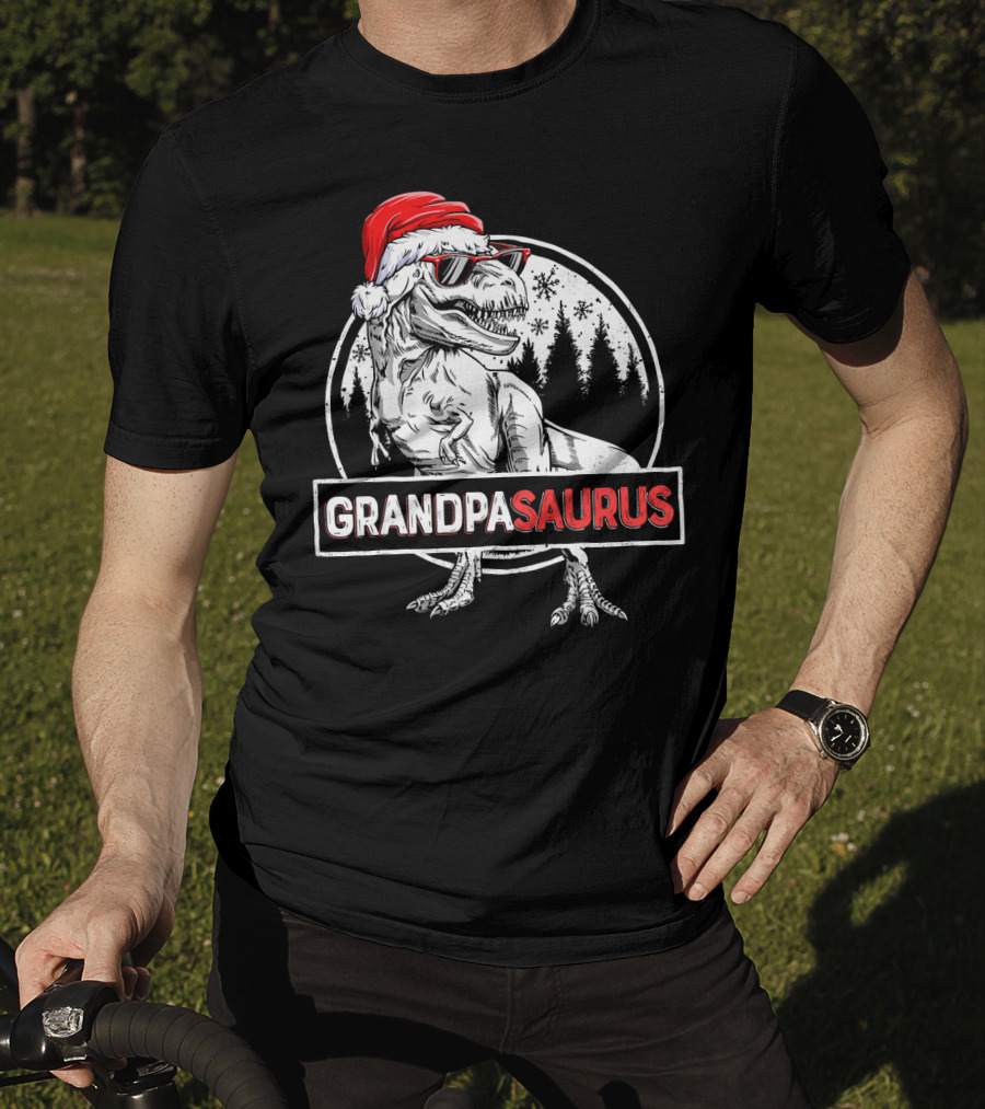 Grandpasaurus Dinosaur Santa Hat Christmas Tree T-Shirt