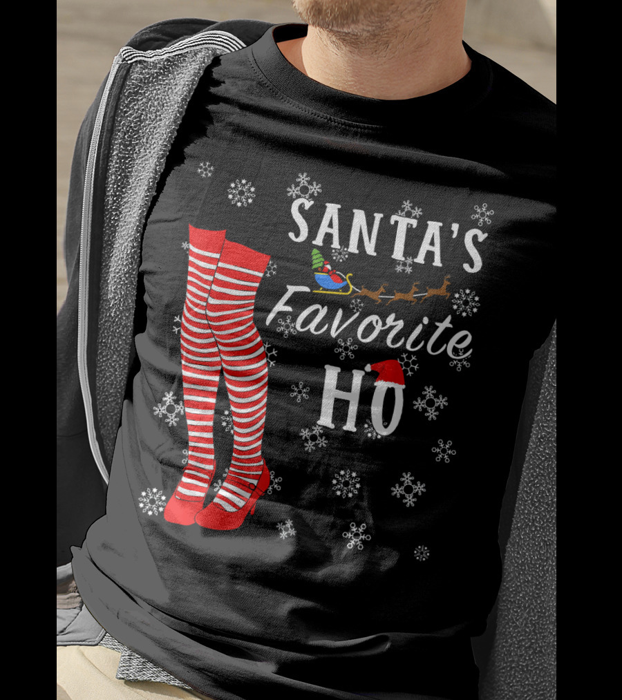 Santa's Favorite Ho Red Striped Stockings Snowflakes Sleigh T-Shirt
