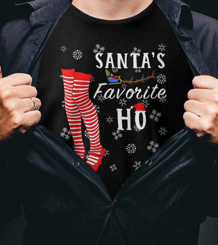 Santa's Favorite Ho Red Striped Stockings Snowflakes Sleigh T-Shirt