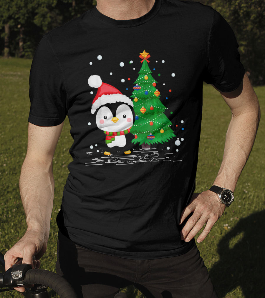Funny Penguin Lover Santa Hat Christmas Tree Pengu T-Shirt