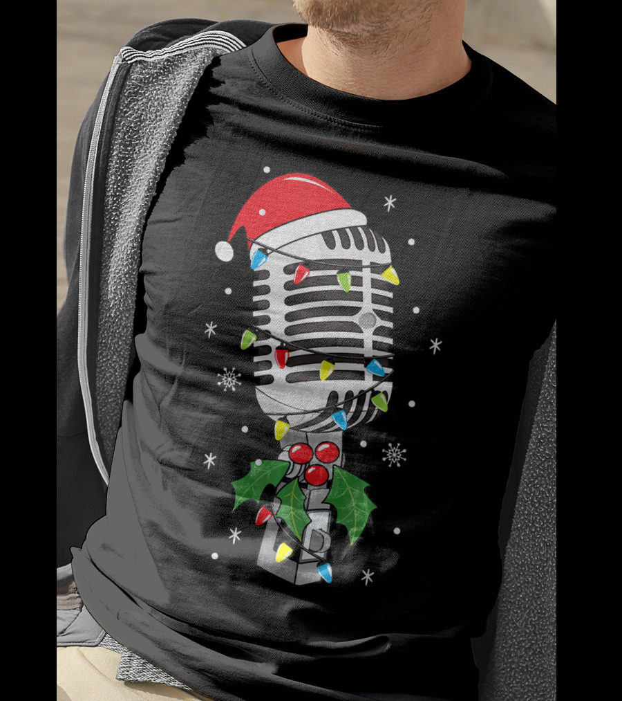 Retro Microphone With Santa Hat And Holiday Lights T-Shirt
