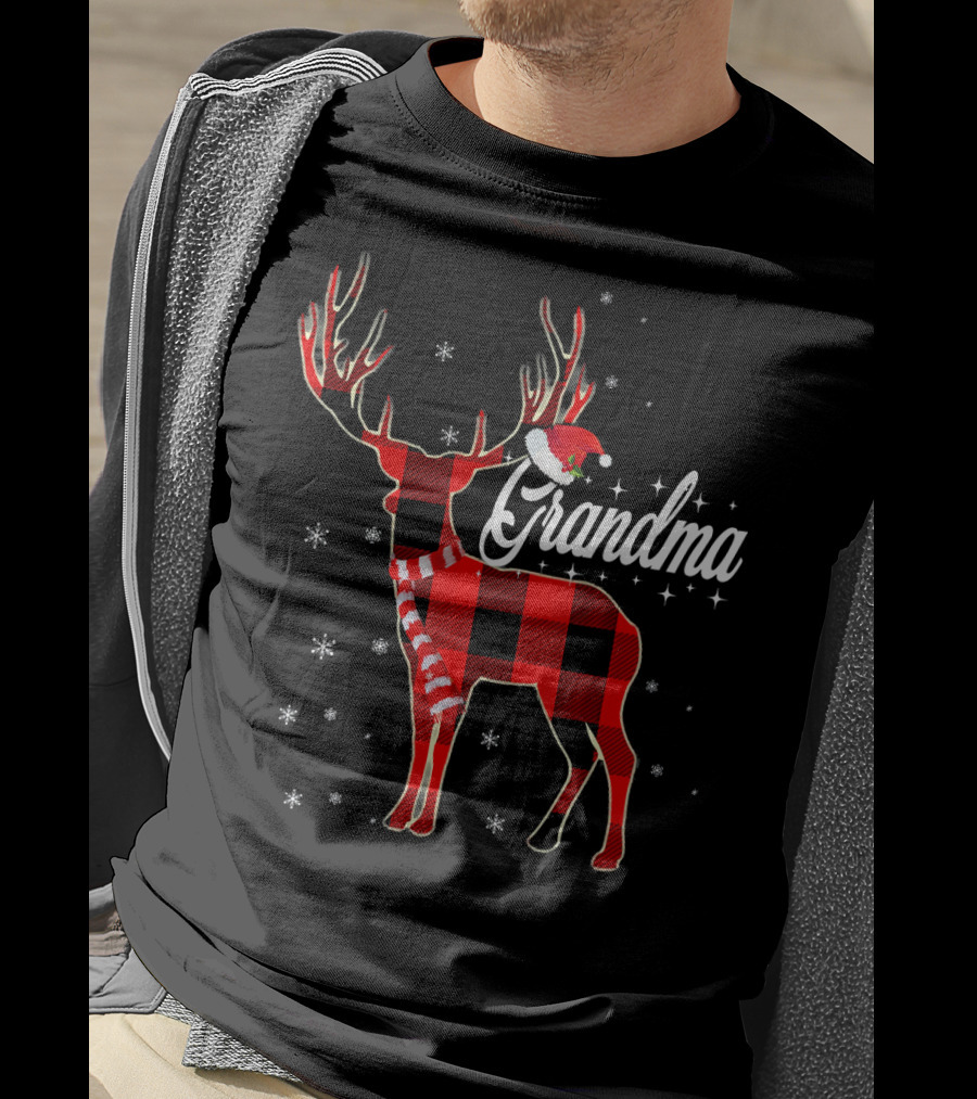 Grandma Reindeer Plaid With Santa Hat And Snowflakes T-Shirt