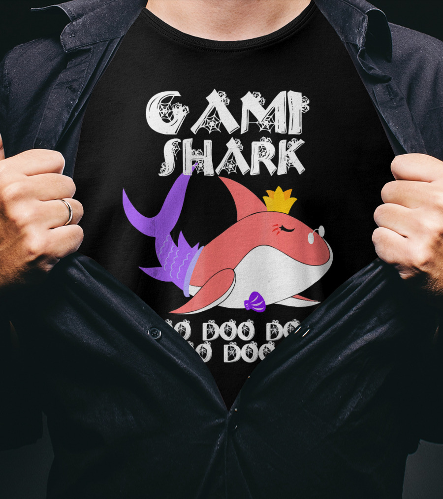 Gami Shark Doo Doo Doo Cute Crowned Shark With Purple Fins T-Shirt