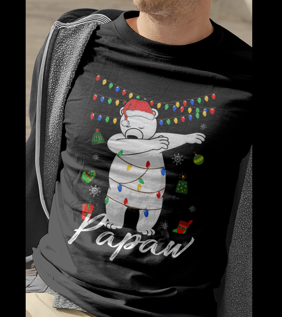 Papaw Bear Dabbing With Santa Hat And Christmas Lights And Gifts T-Shirt