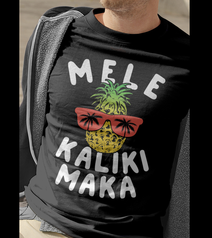 Mele Kalikimaka Pineapple With Sunglasses And Palm Trees T-Shirt