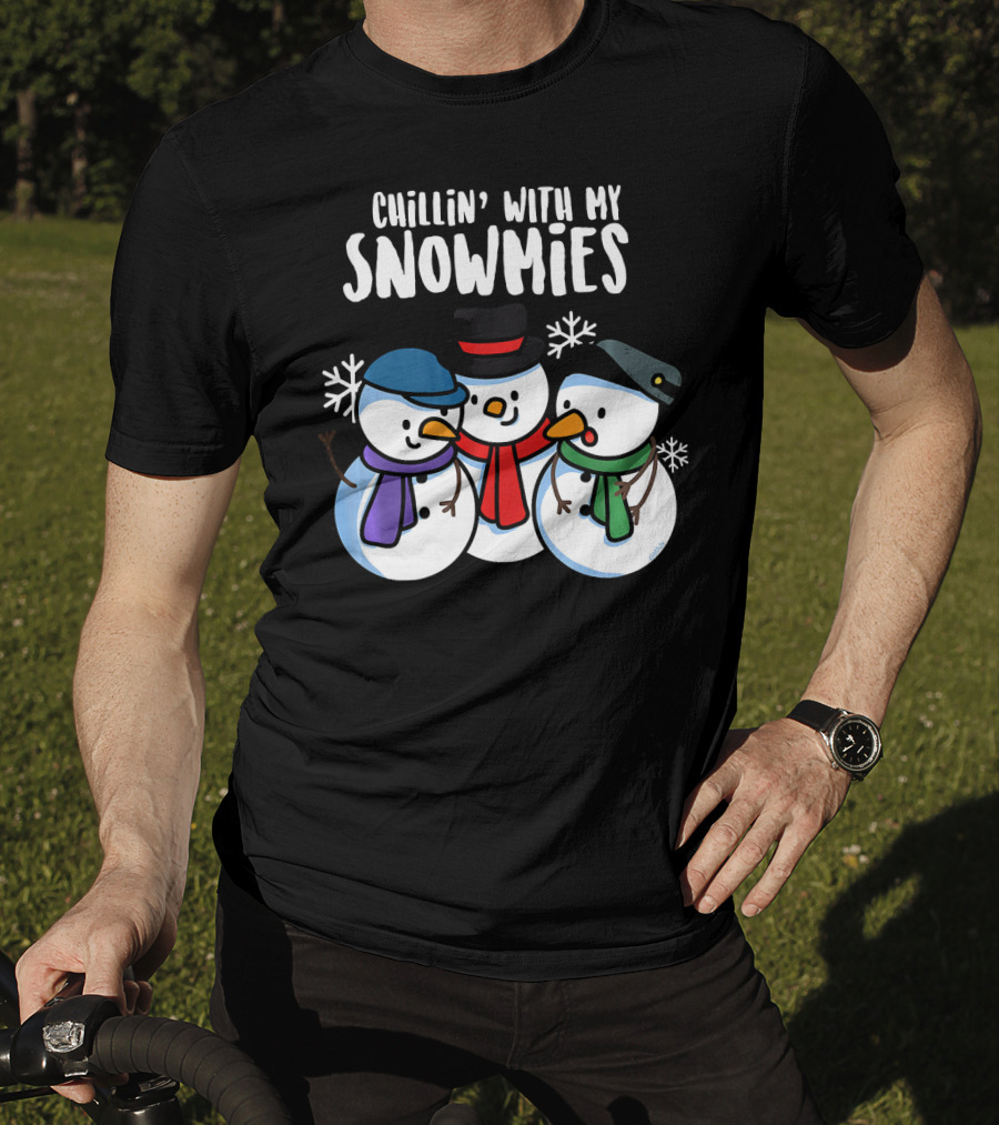 Chillin' With My Snowmies Snowmen In Winter Hats And Scarves T-Shirt