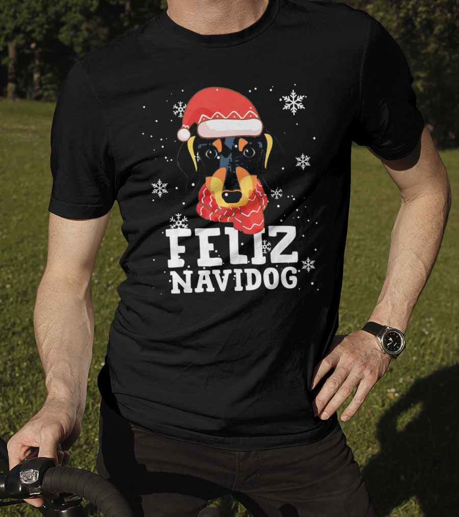 Feliz Navidog Dachshund Dog Christmas Snowflakes Santa Hat Scarf T-Shirt